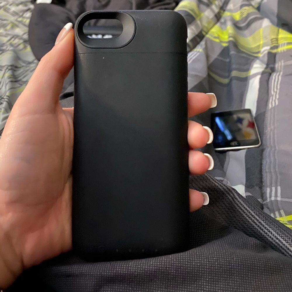 iPhone 7 charging case